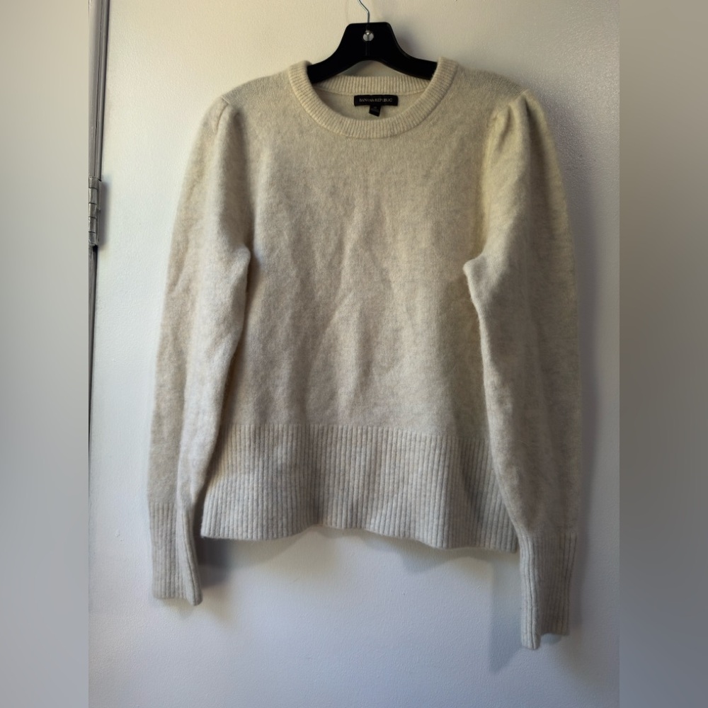 Banana Republic Off-White Wool Blend Knit Pullover Sweater